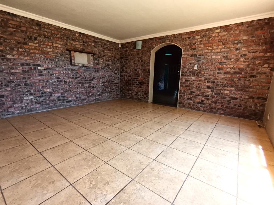 4 Bedroom Property for Sale in C Place Eastern Cape